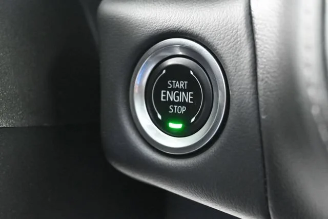 Used 2024 Summit White Chevrolet Z71 image 20