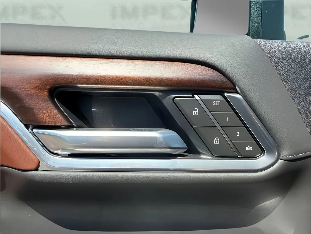 New 2026 Glacier White Tricoat GMC Denali Ultimate image 12