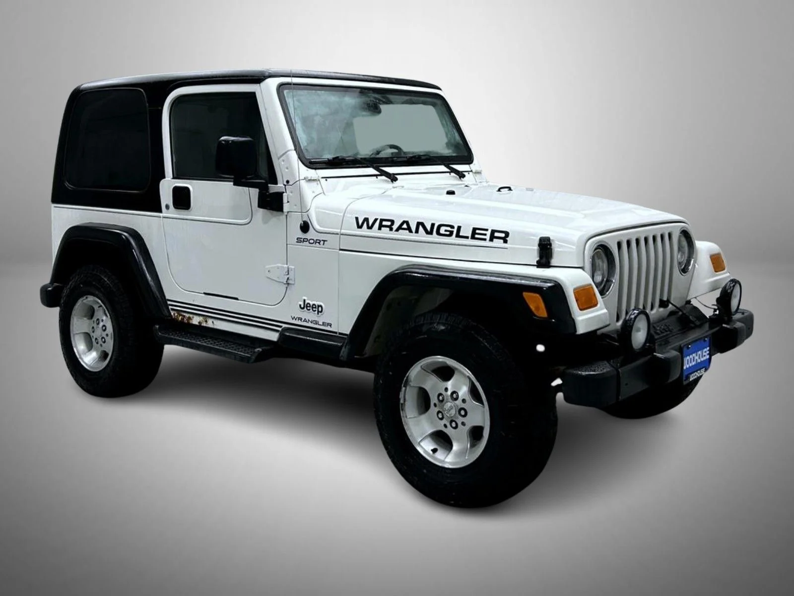 Used 2003 White Jeep Sport image 3