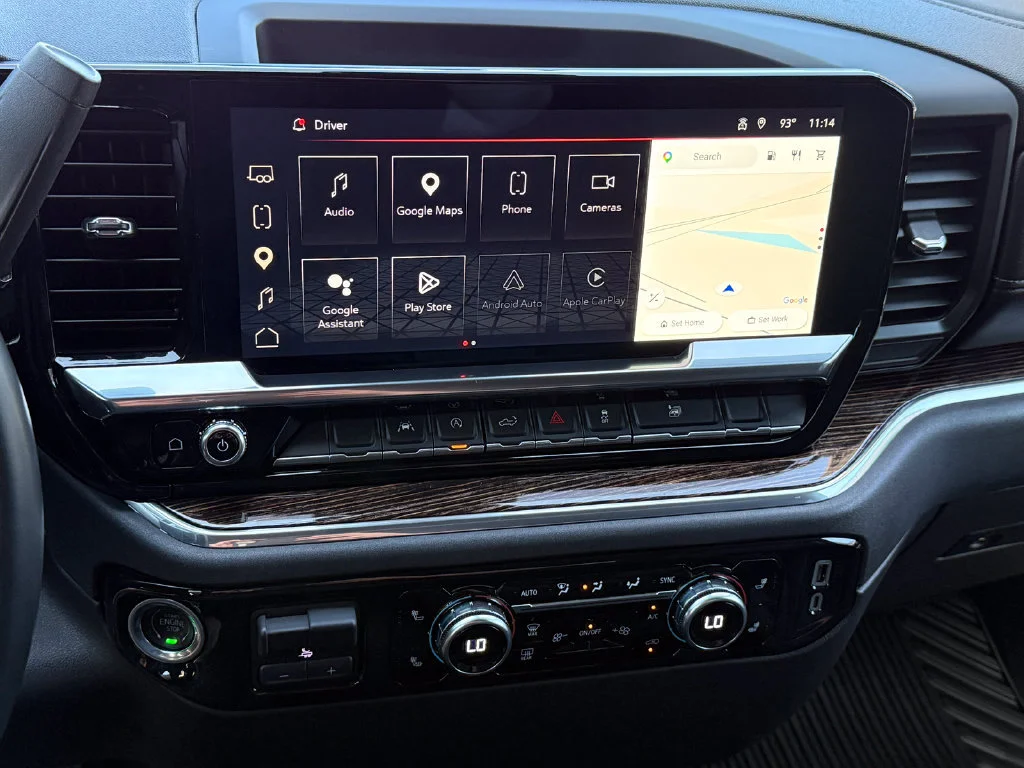 Used 2023 SUMMIT WHITE GMC Elevation image 29