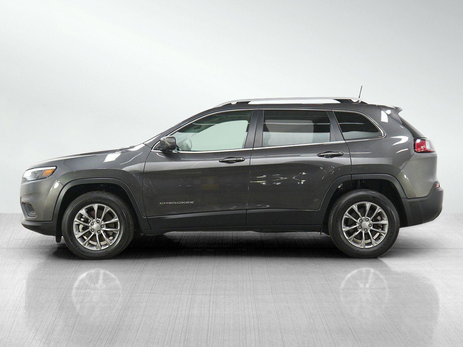 Used 2021 Jeep Cherokee Latitude Lux with VIN 1C4PJMMX4MD123762 for sale in Burnsville, Minnesota