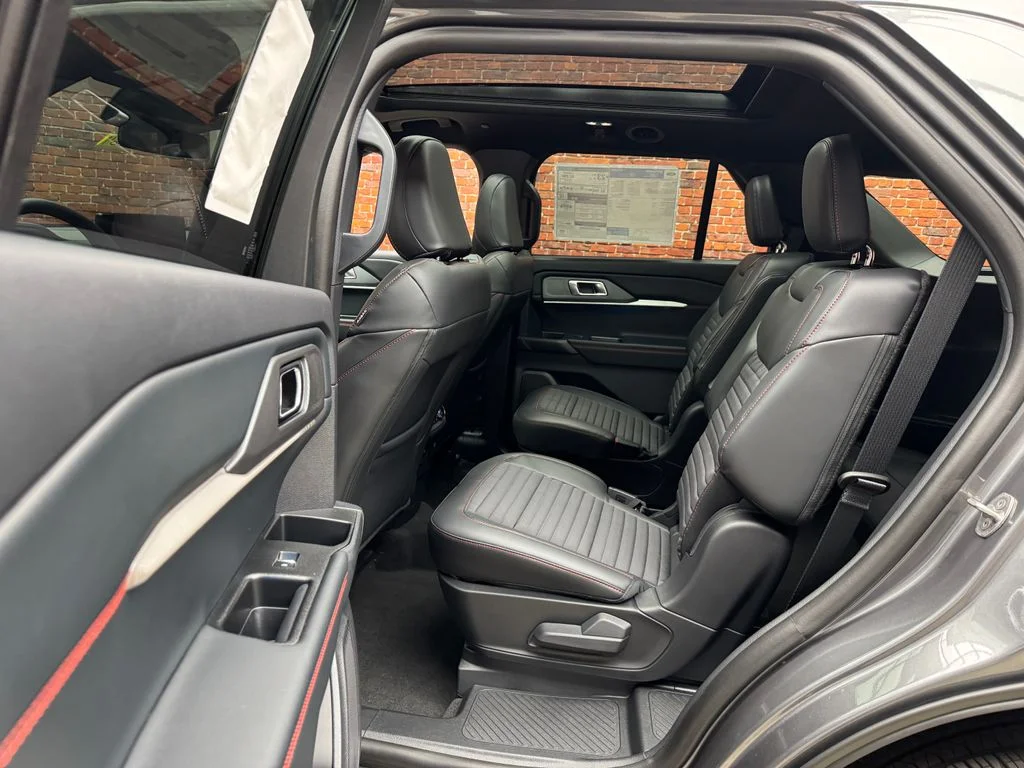 New 2026 Carbonized Gray Metallic Ford ST-Line image 24