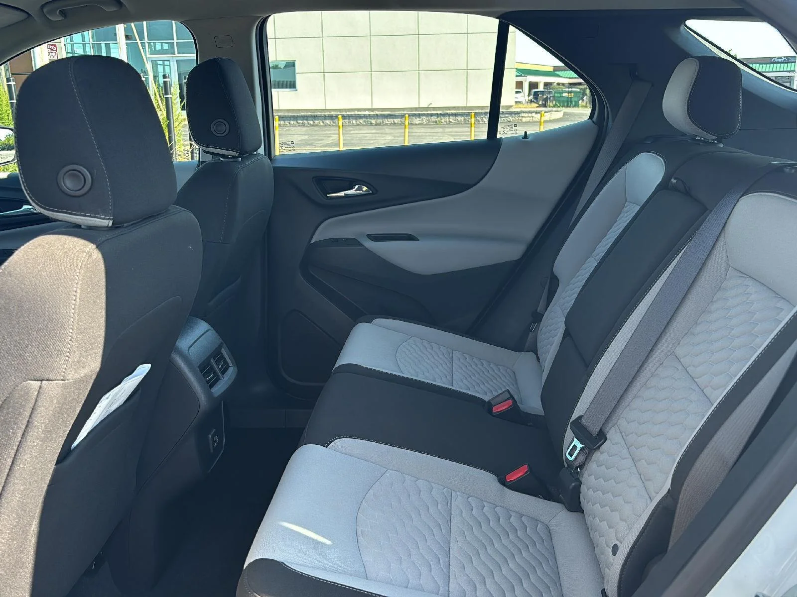 Used 2021 Summit White Chevrolet LS image 31