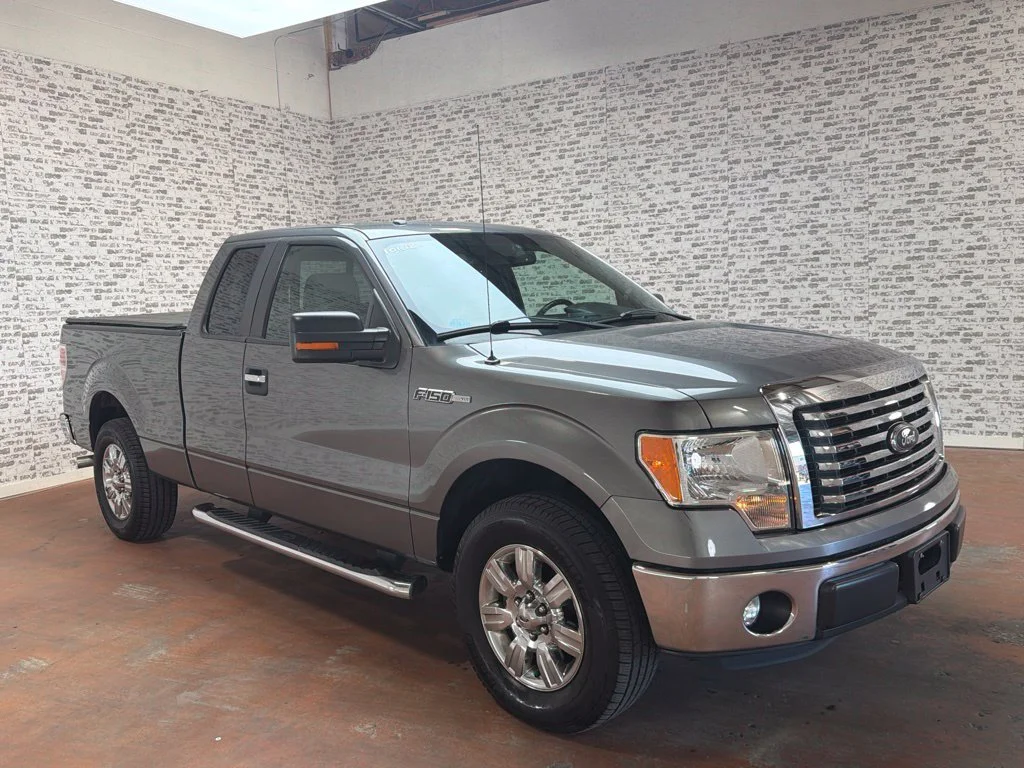 Used 2012 Sterling Gray Metallic Ford XLT image 1