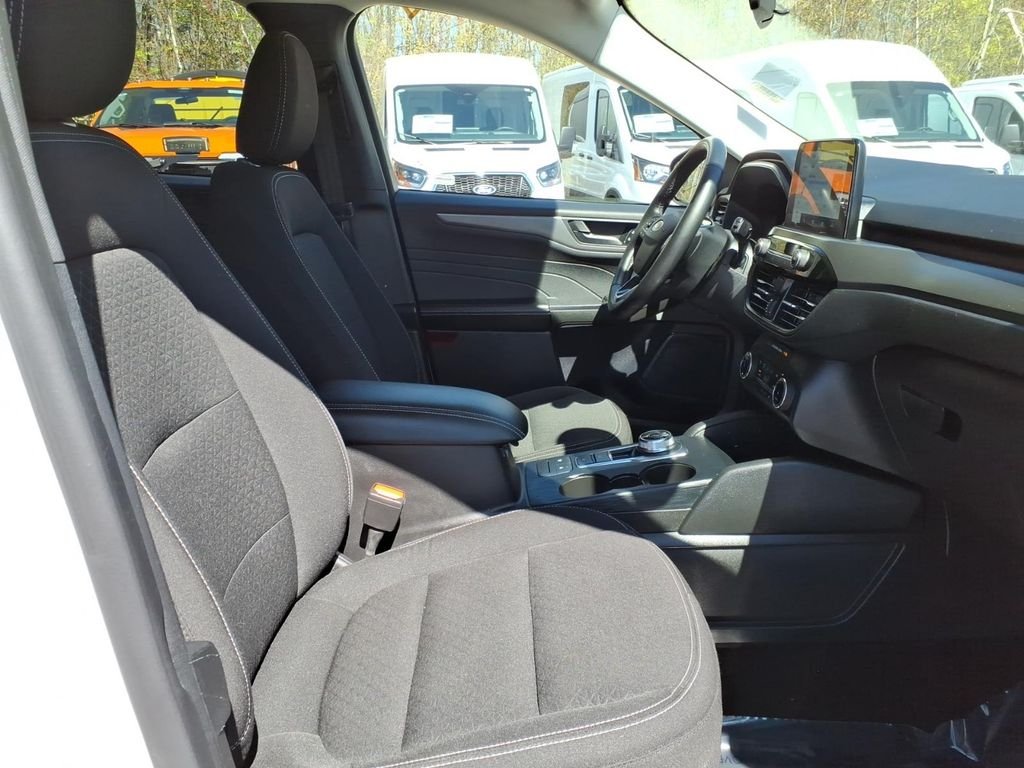 Certified Used 2024 Oxford White Ford Active image 10