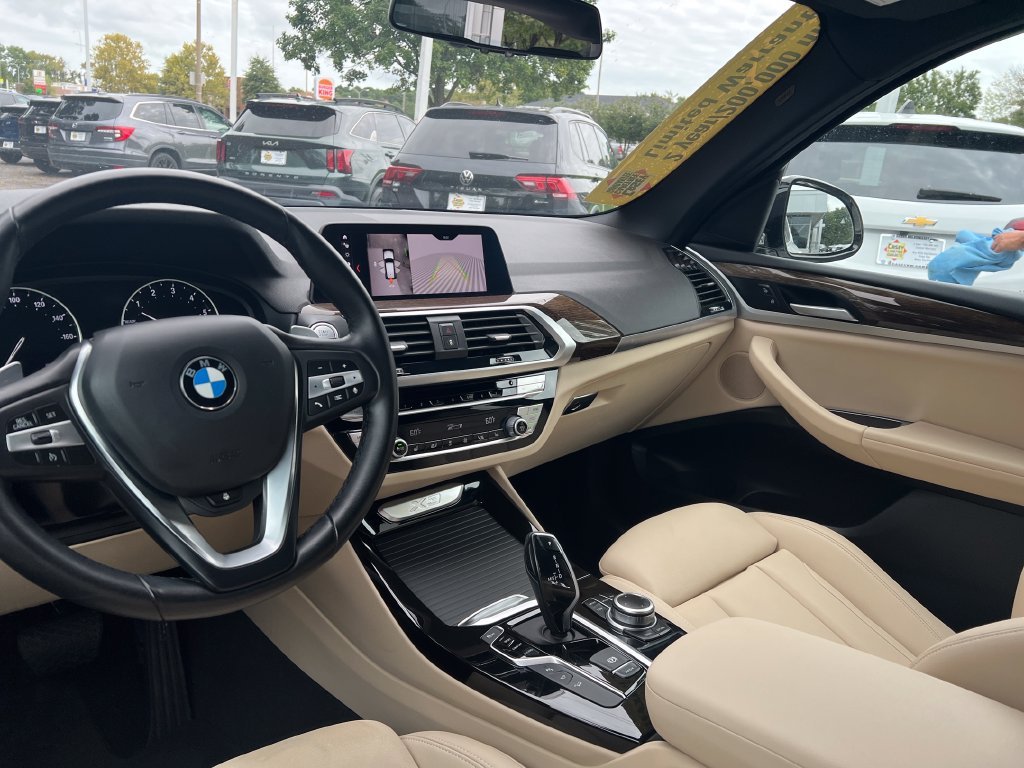 Used 2021 White Metallic BMW xDrive30i image 26
