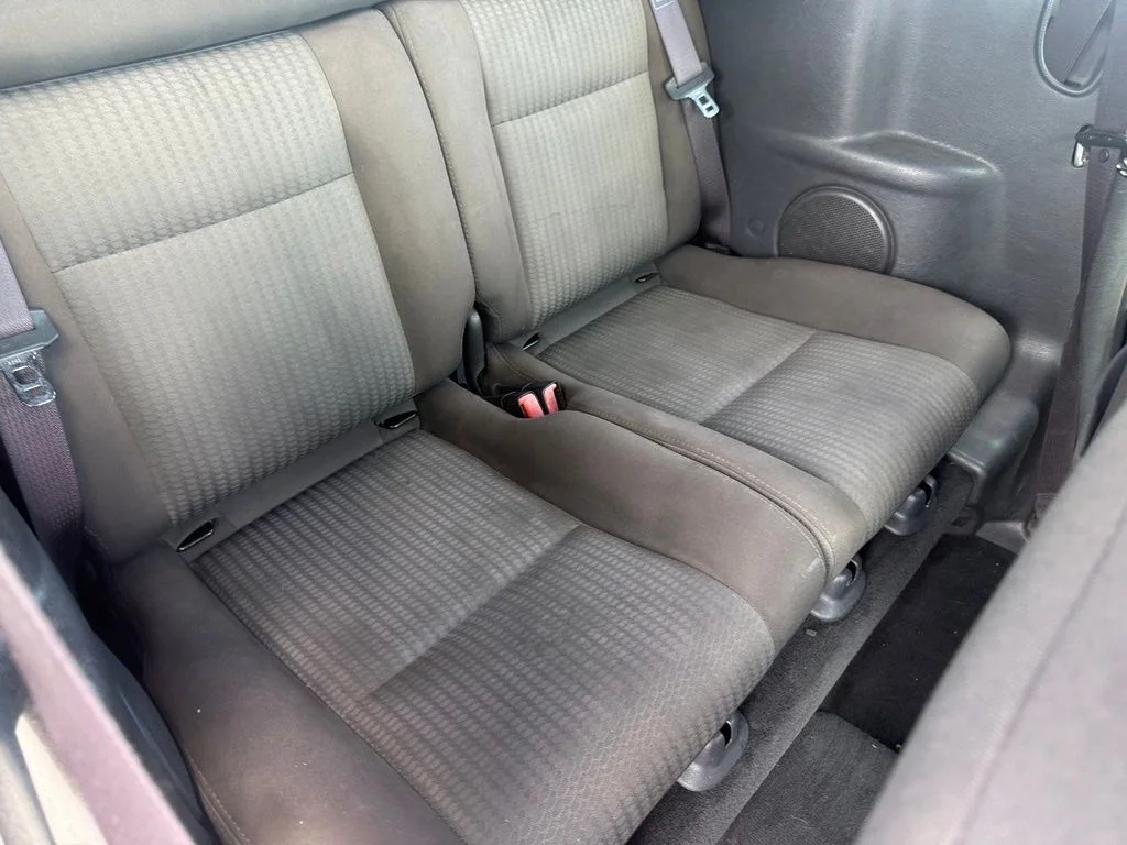 Used 2005 Burgundy Chrysler Touring image 32