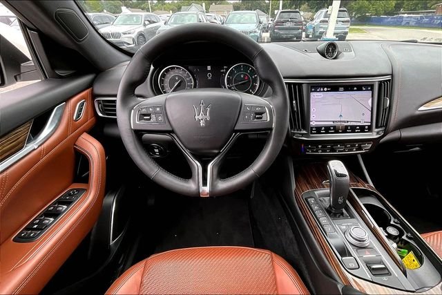 Used 2021  Maserati GranLusso image 8