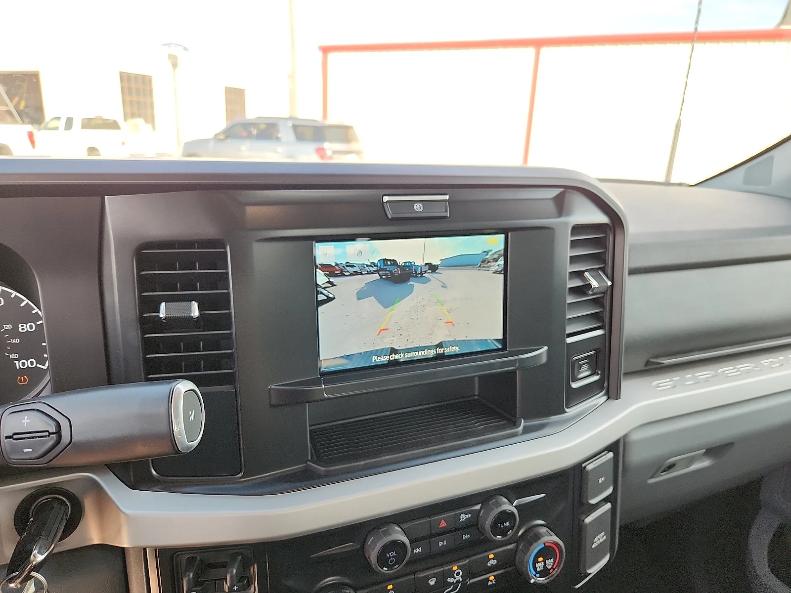 New 2027 Oxford White Ford XLT image 23