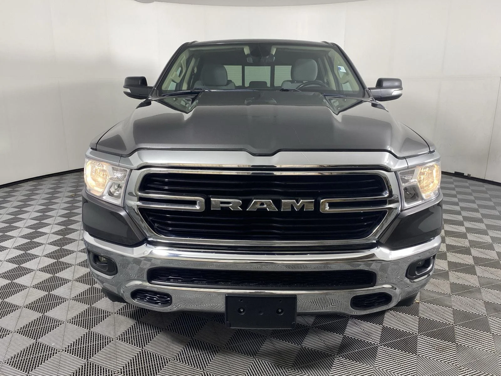 Used 2019 Granite Crystal Metallic Clearcoat Ram Big Horn/Lone Star image 6
