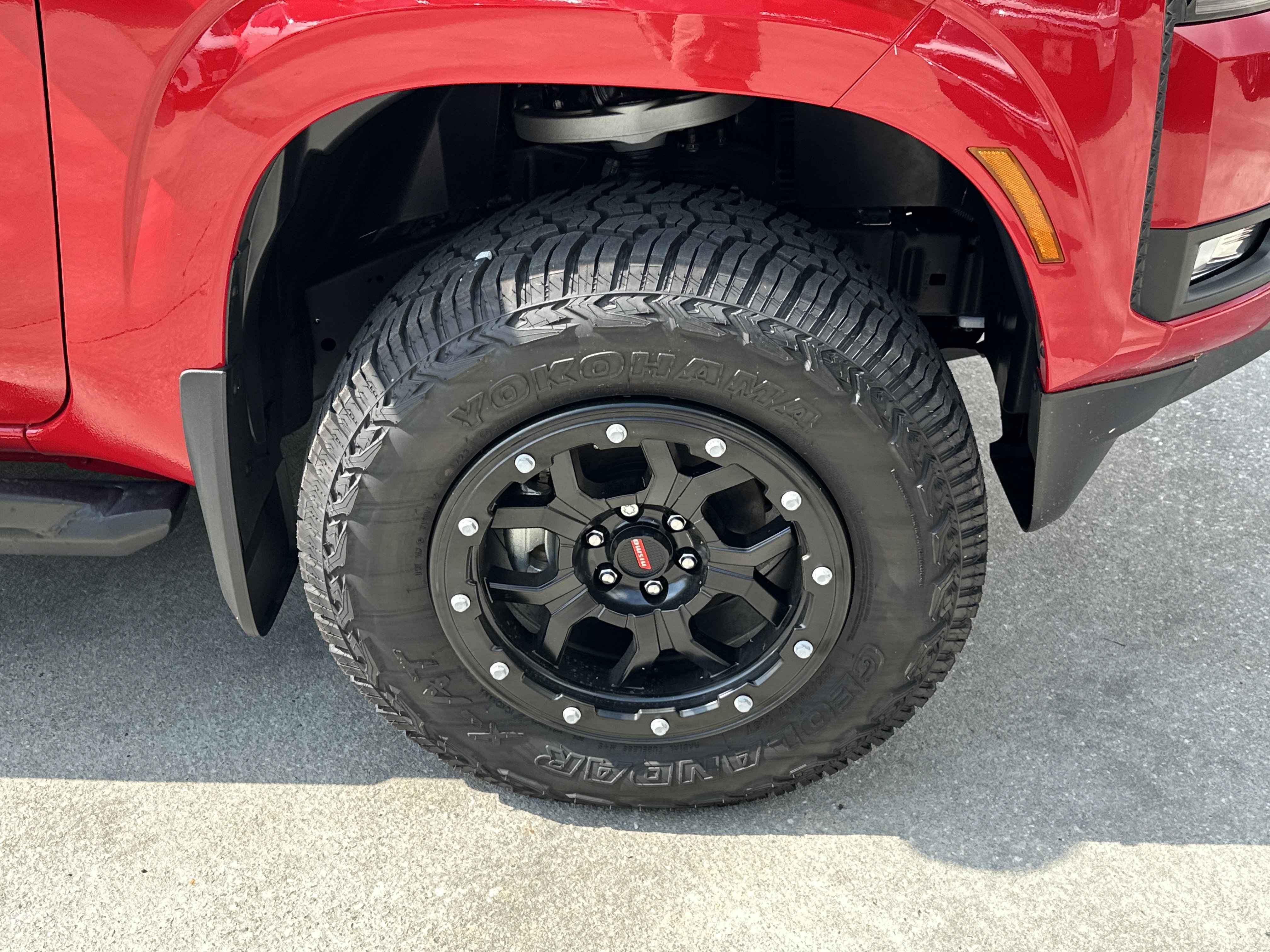 2025 Nissan Frontier SV - Photo 13