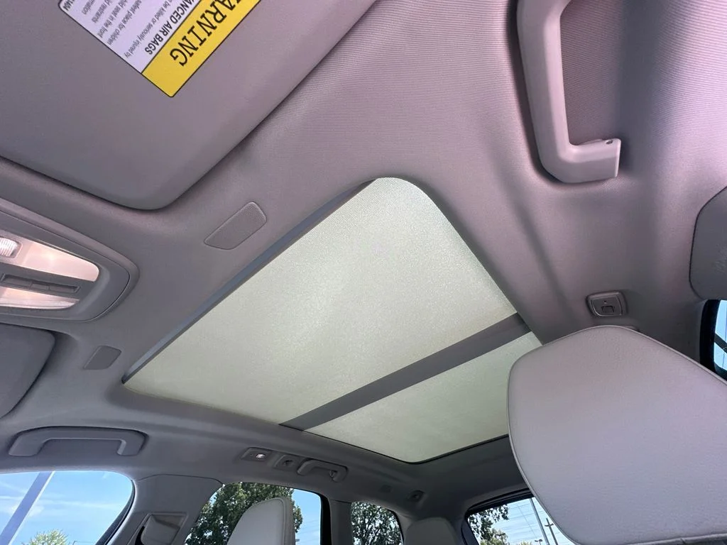 Used 2023  Volvo T8 Core Bright Theme image 29
