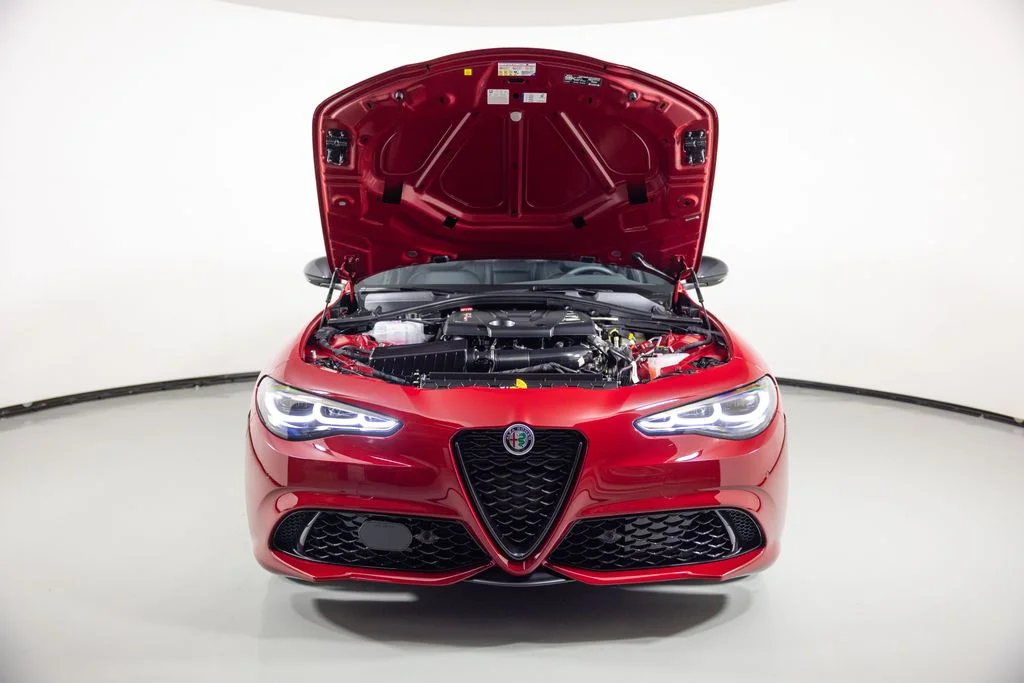 2026 Alfa Romeo Giulia Base - Photo 15