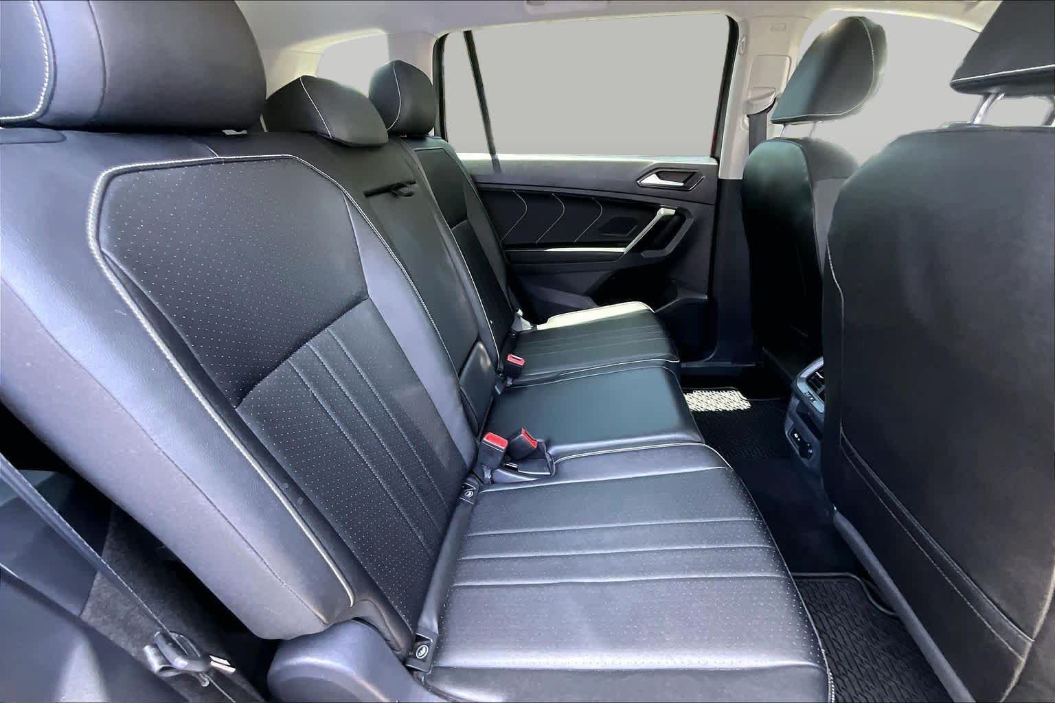 Used 2023 Platinum Gray Metallic Volkswagen SE image 20