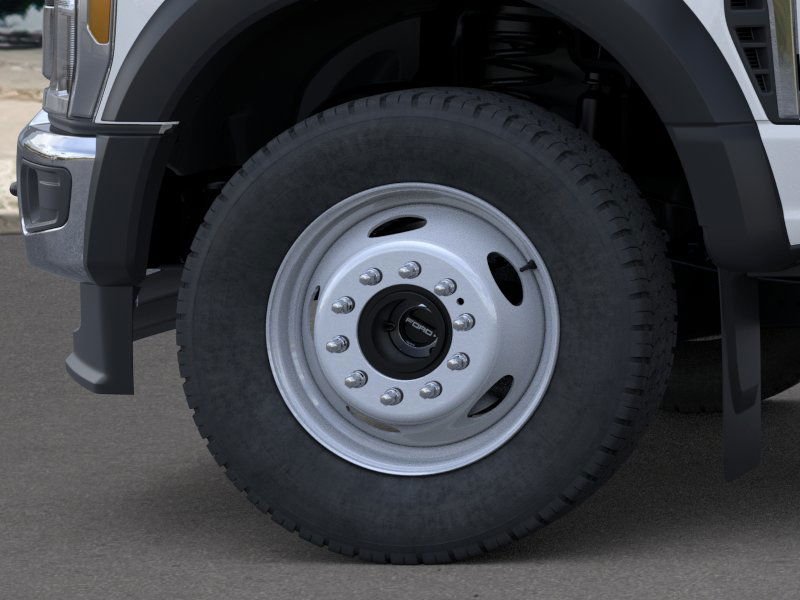 New 2026 Oxford White Ford F-550® XL image 37
