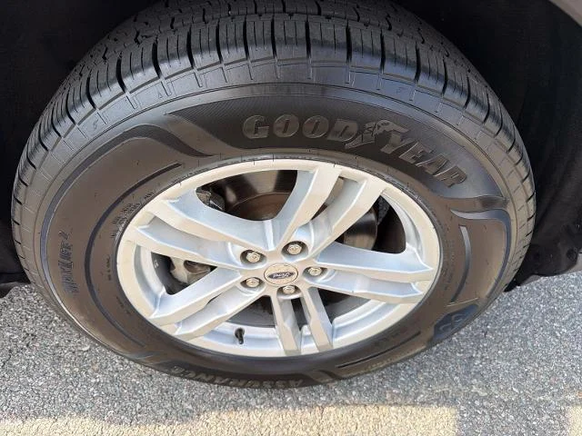 Used 2020 Agate Black Metallic Ford  image 28