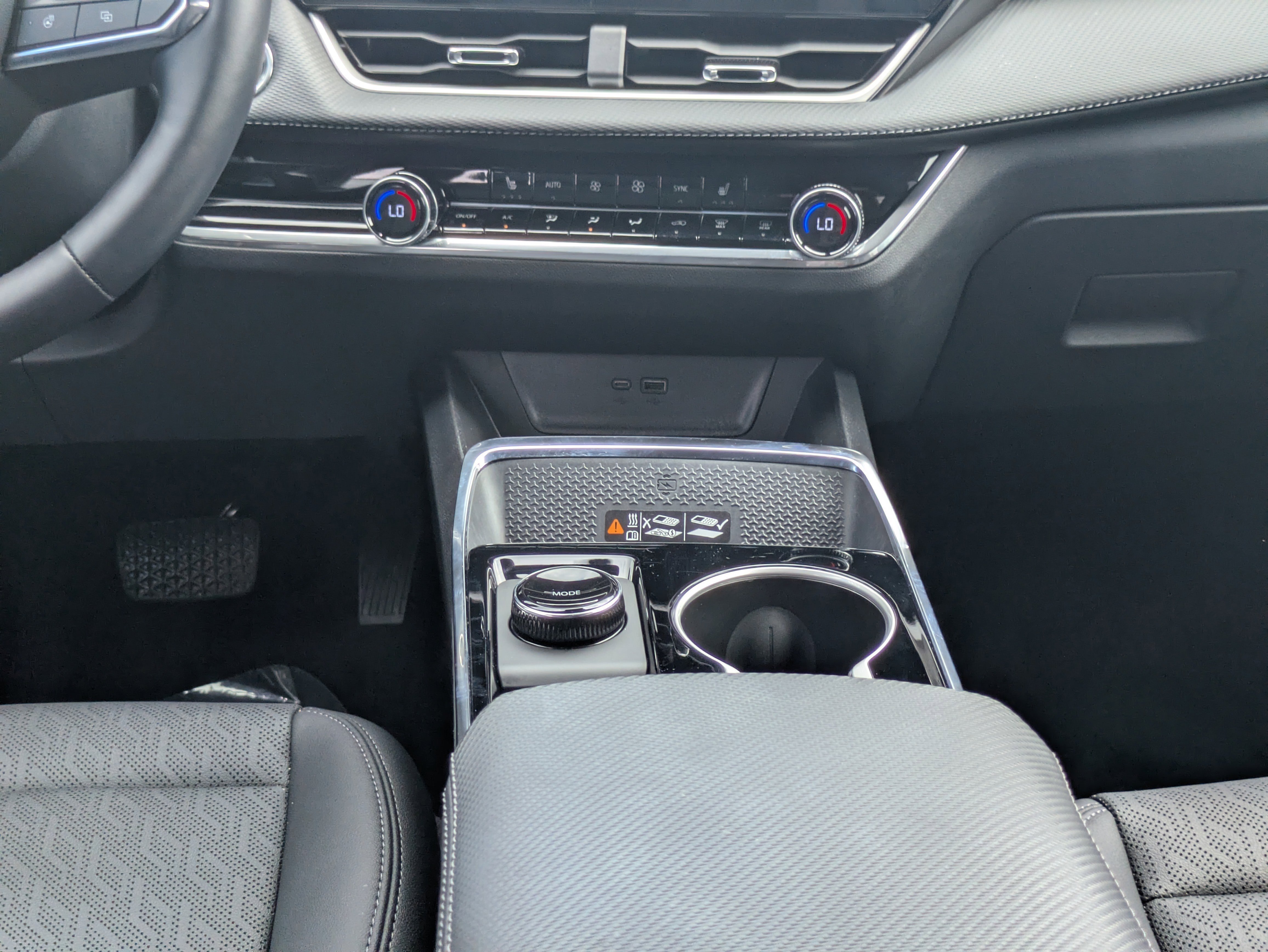 Used 2026 Sterling Gray Metallic Chevrolet FWD LT image 25