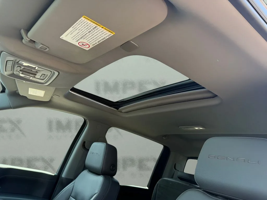 Used 2022 Black GMC Denali image 31
