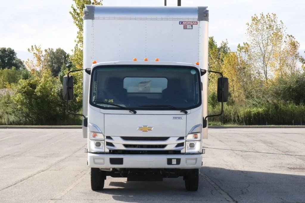 2023 Chevrolet Silverado 5500XD - Photo 7