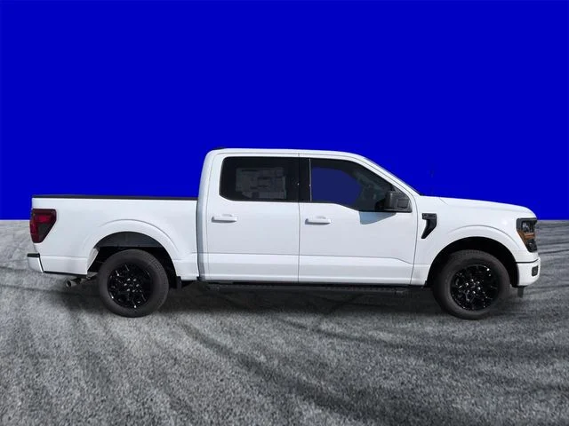 New 2026 Oxford White Ford XLT image 3
