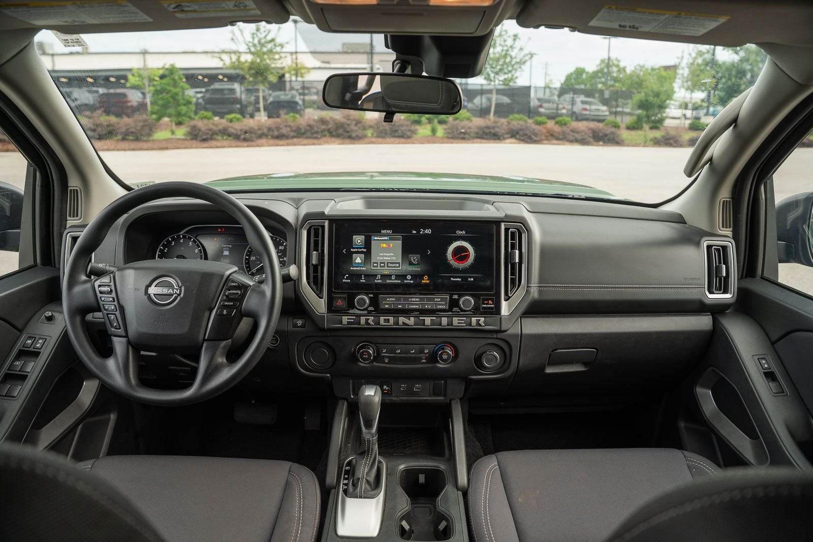 Used 2025 Green Nissan SV image 21