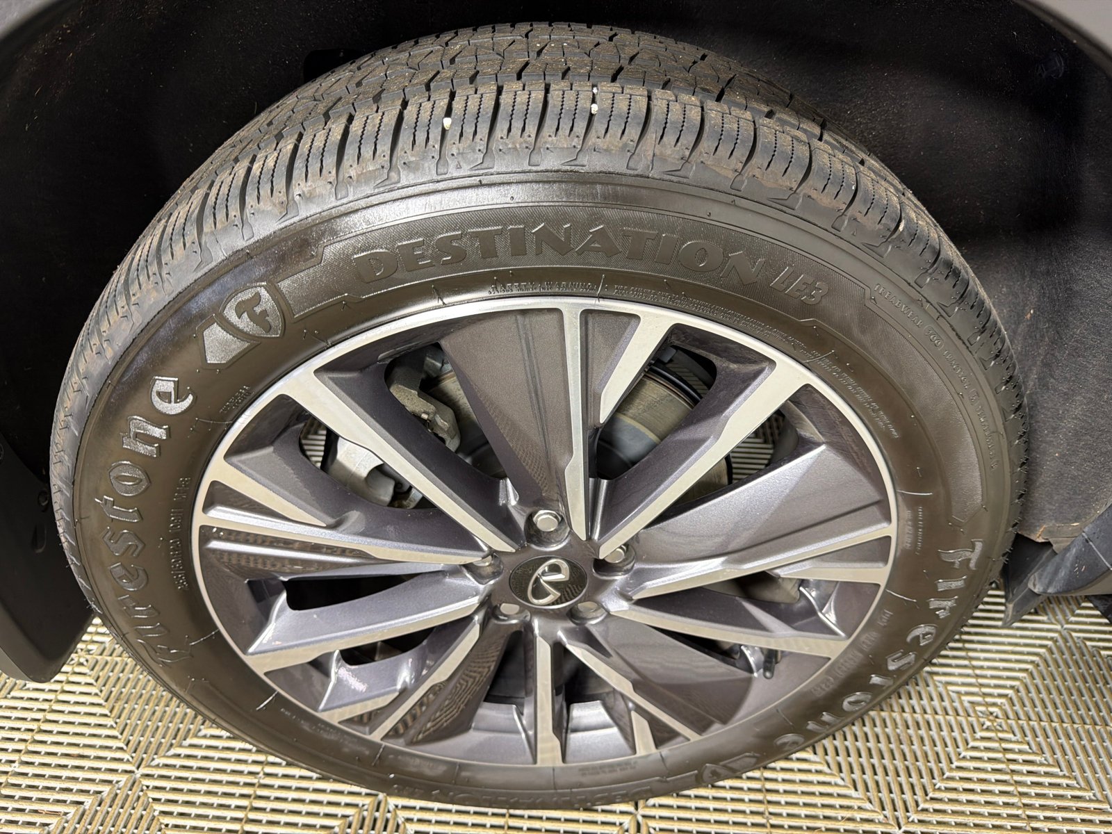 Used 2026 Mineral Black INFINITI LUXE image 19