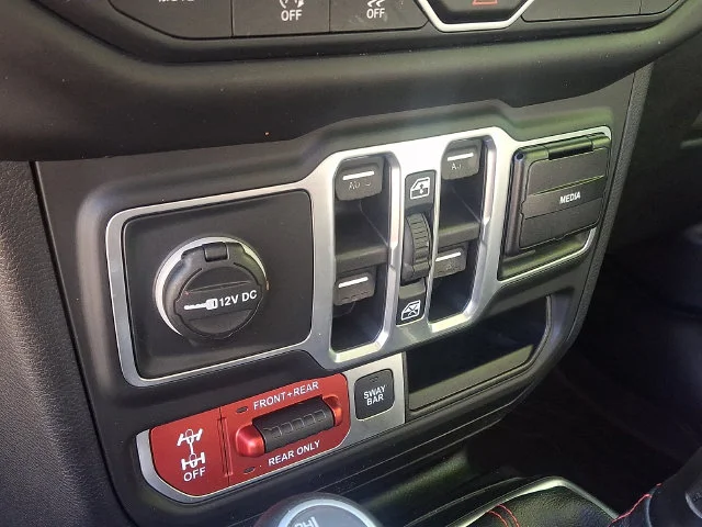 Used 2018 Gray Jeep Unlimited Rubicon image 24