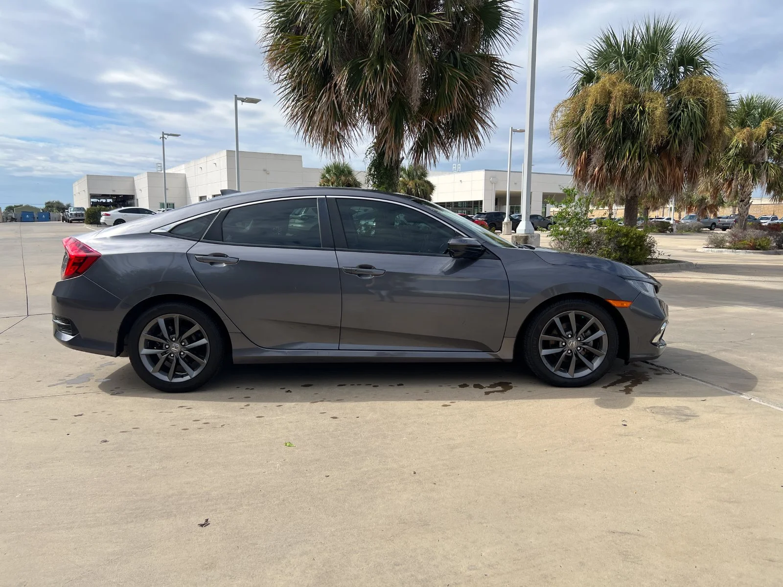 Used 2021  Honda EX-L image 5