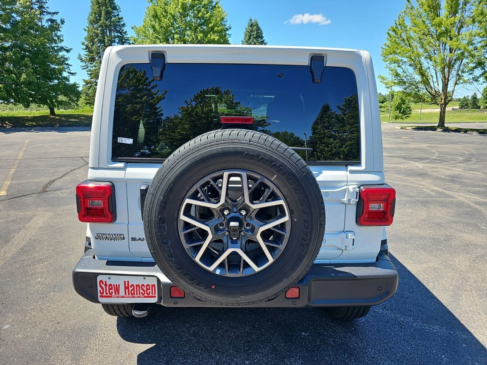 New 2026 Bright White Clearcoat Jeep Sahara image 4