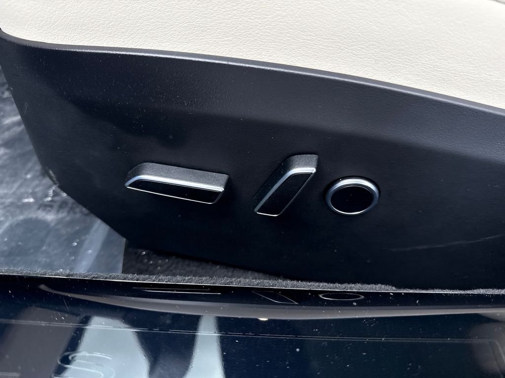Used 2021 Black Tesla Plaid image 22
