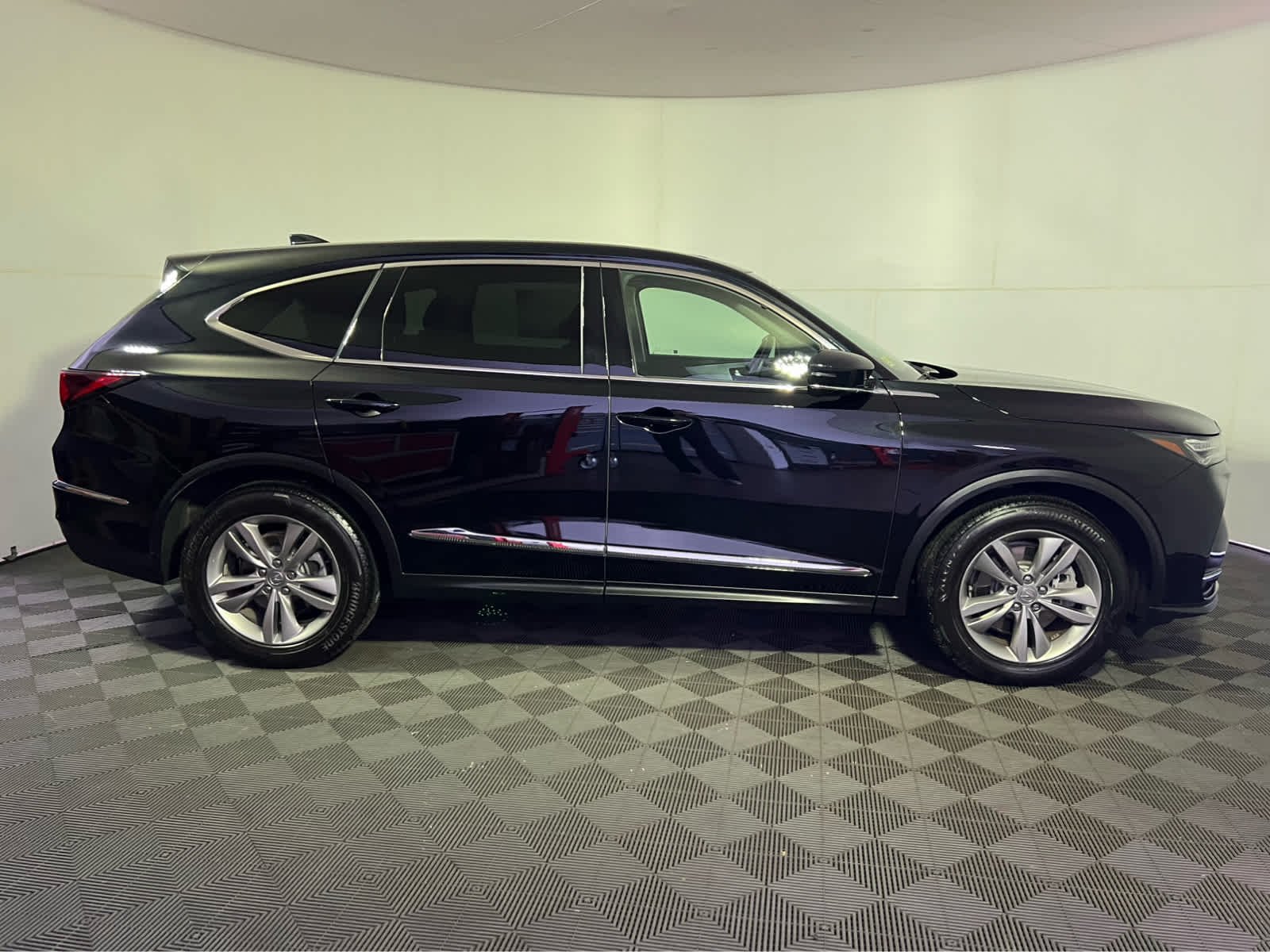 Certified Used 2025 Majestic Black Pearl Acura  image 8