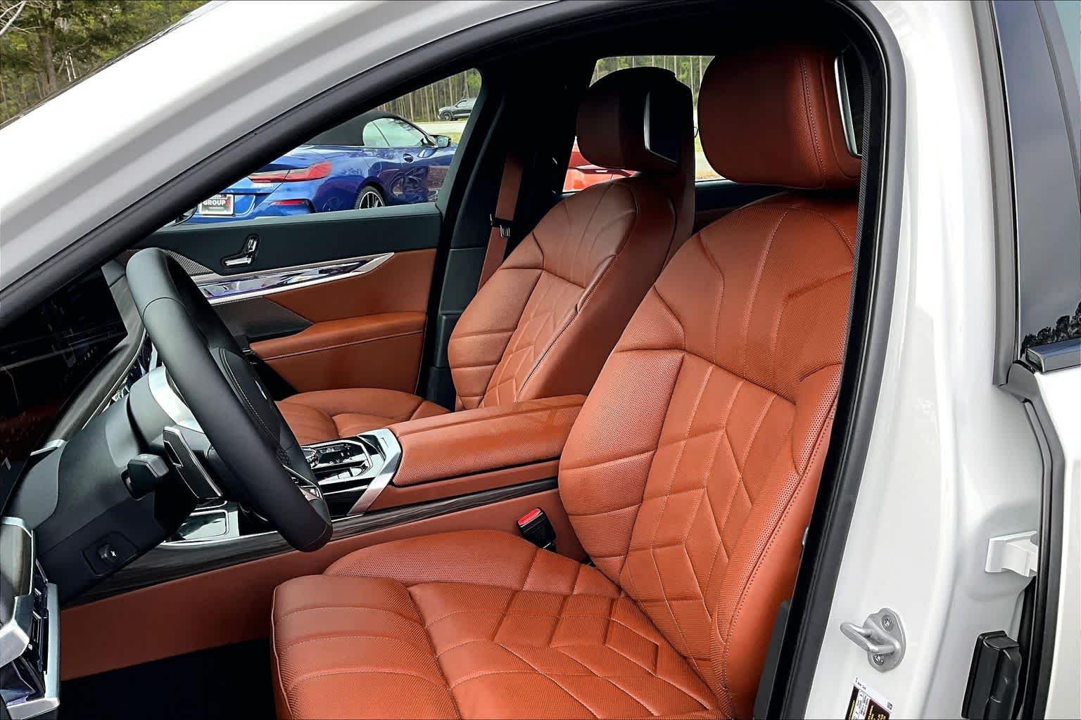 Used 2026 Mineral White Metallic BMW 740i image 8