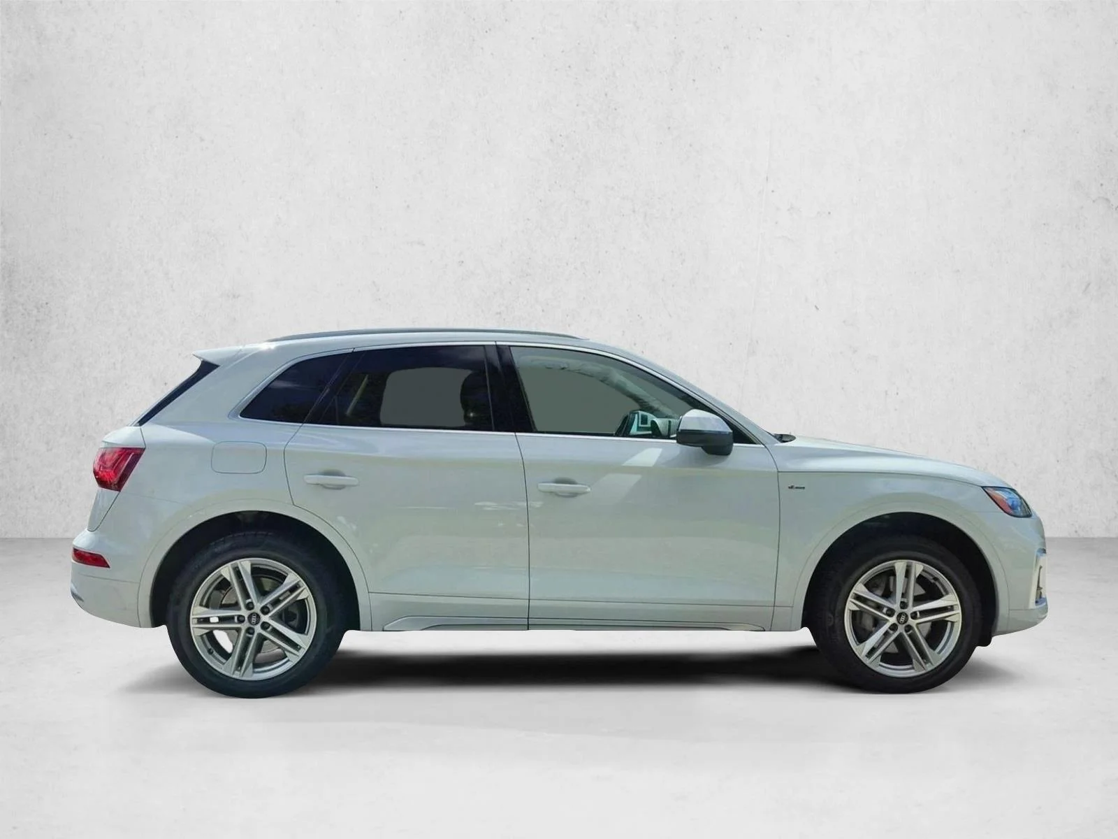 Used 2021 Glacier White Meta Audi Premium Plus image 4