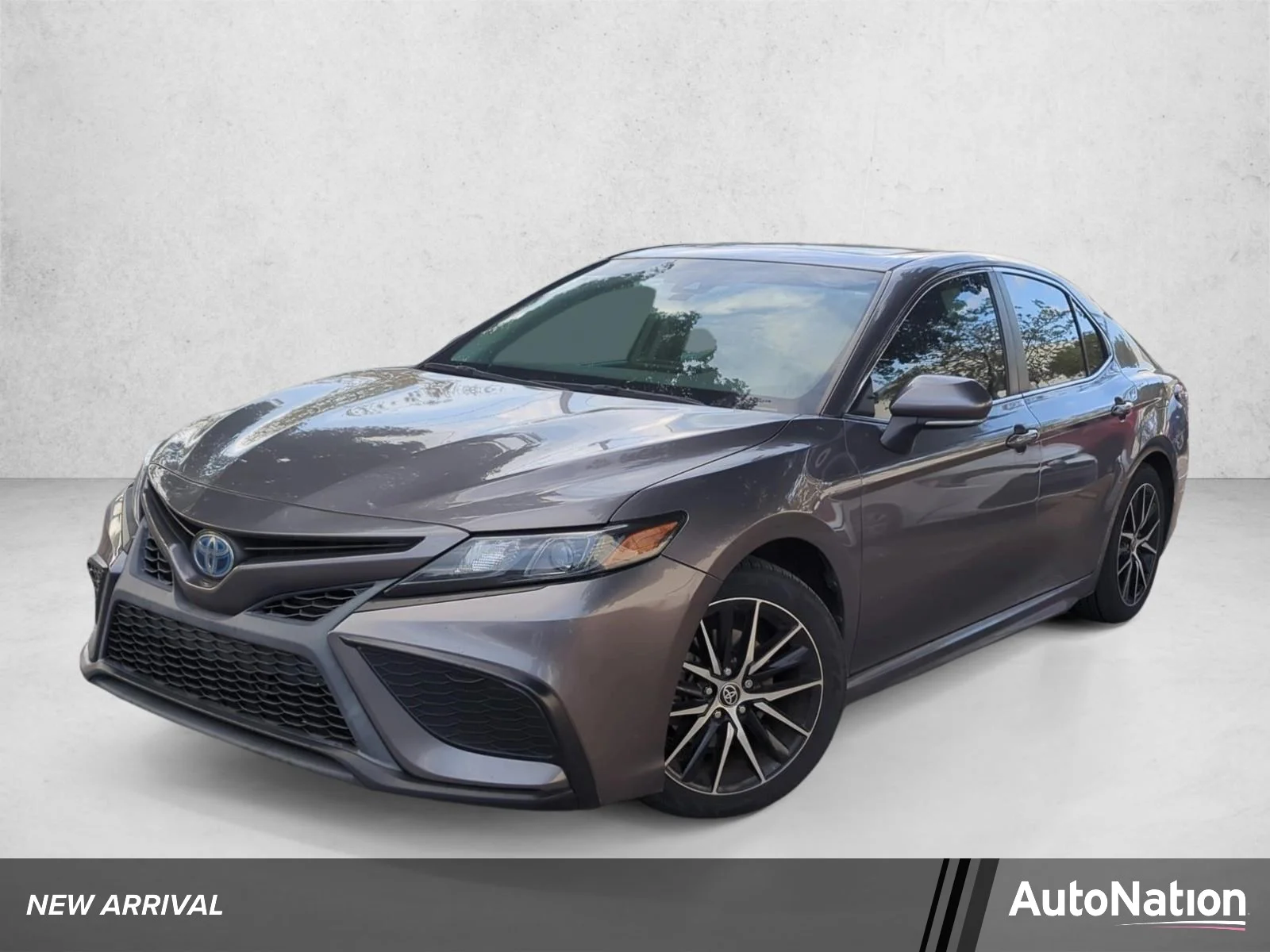 Used 2022 Predawn Gray Mica Toyota Hybrid SE image 1