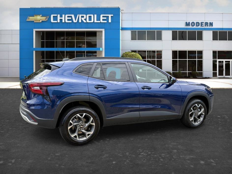 Used 2024 Blue Glow Metallic Chevrolet LT image 5
