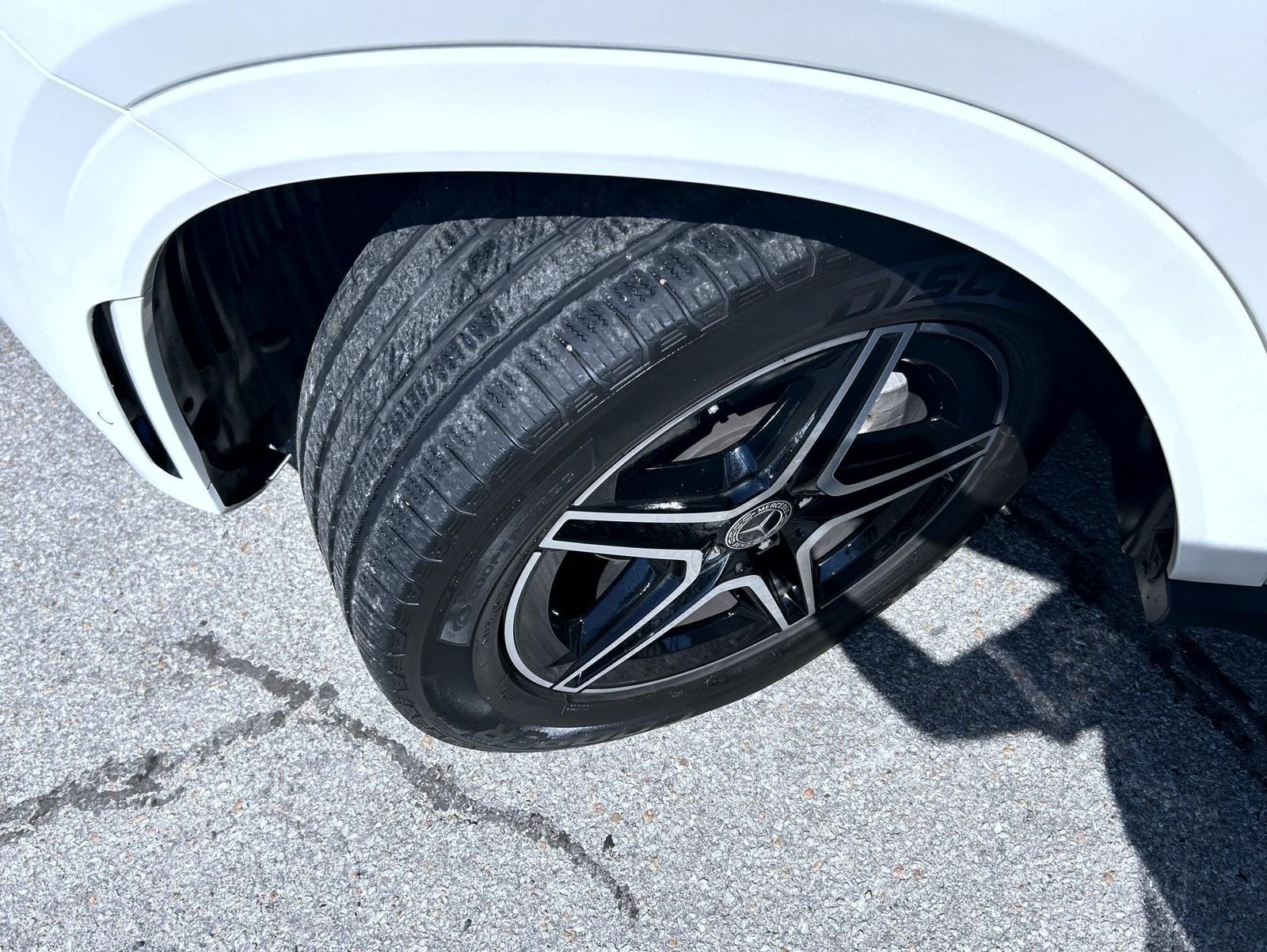 Used 2022 White Mercedes-Benz GLE 350 image 23