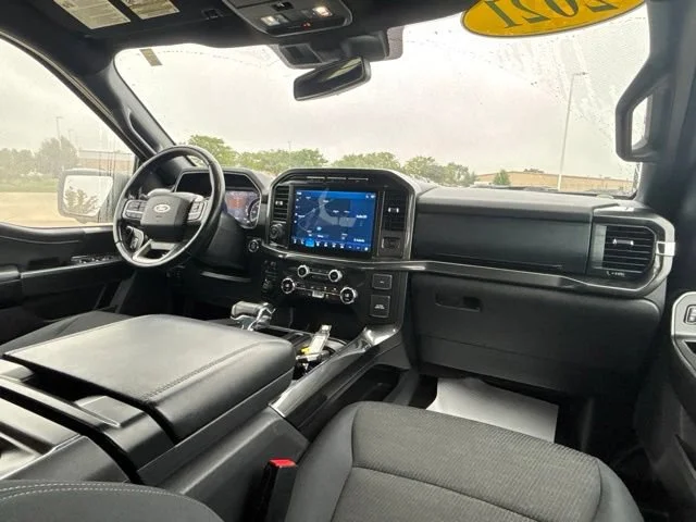 Used 2021 White Ford XL image 33