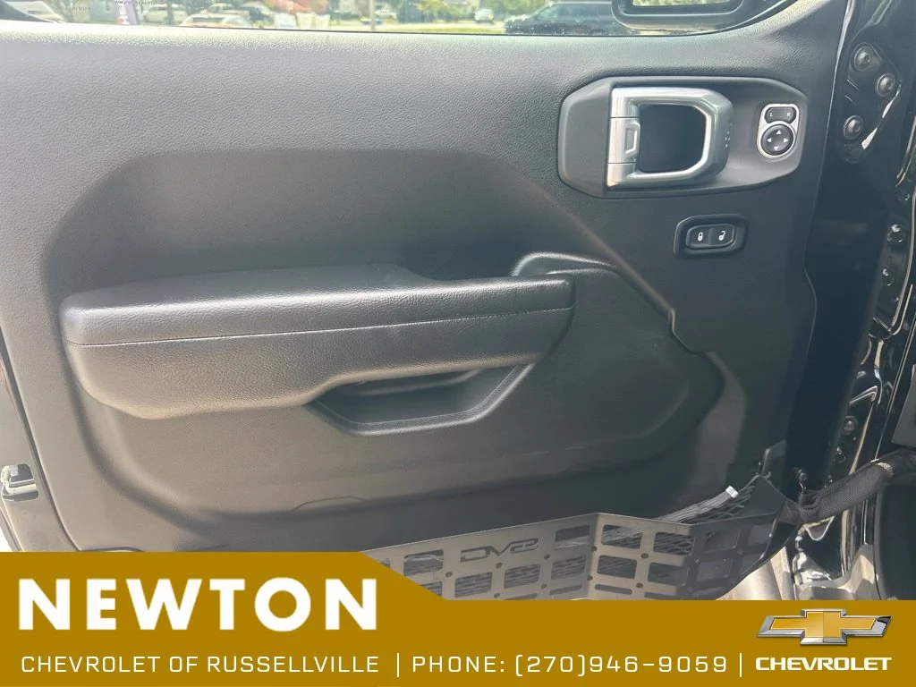 Used 2024 Black Jeep Rubicon image 7