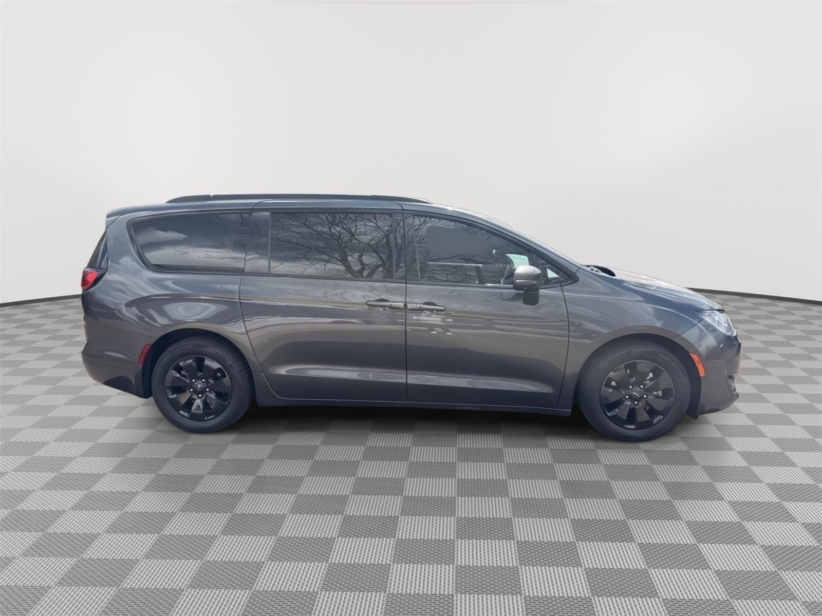 Used 2020 Chrysler Pacifica Hybrid Limited with VIN 2C4RC1N70LR287778 for sale in Colorado Springs, CO