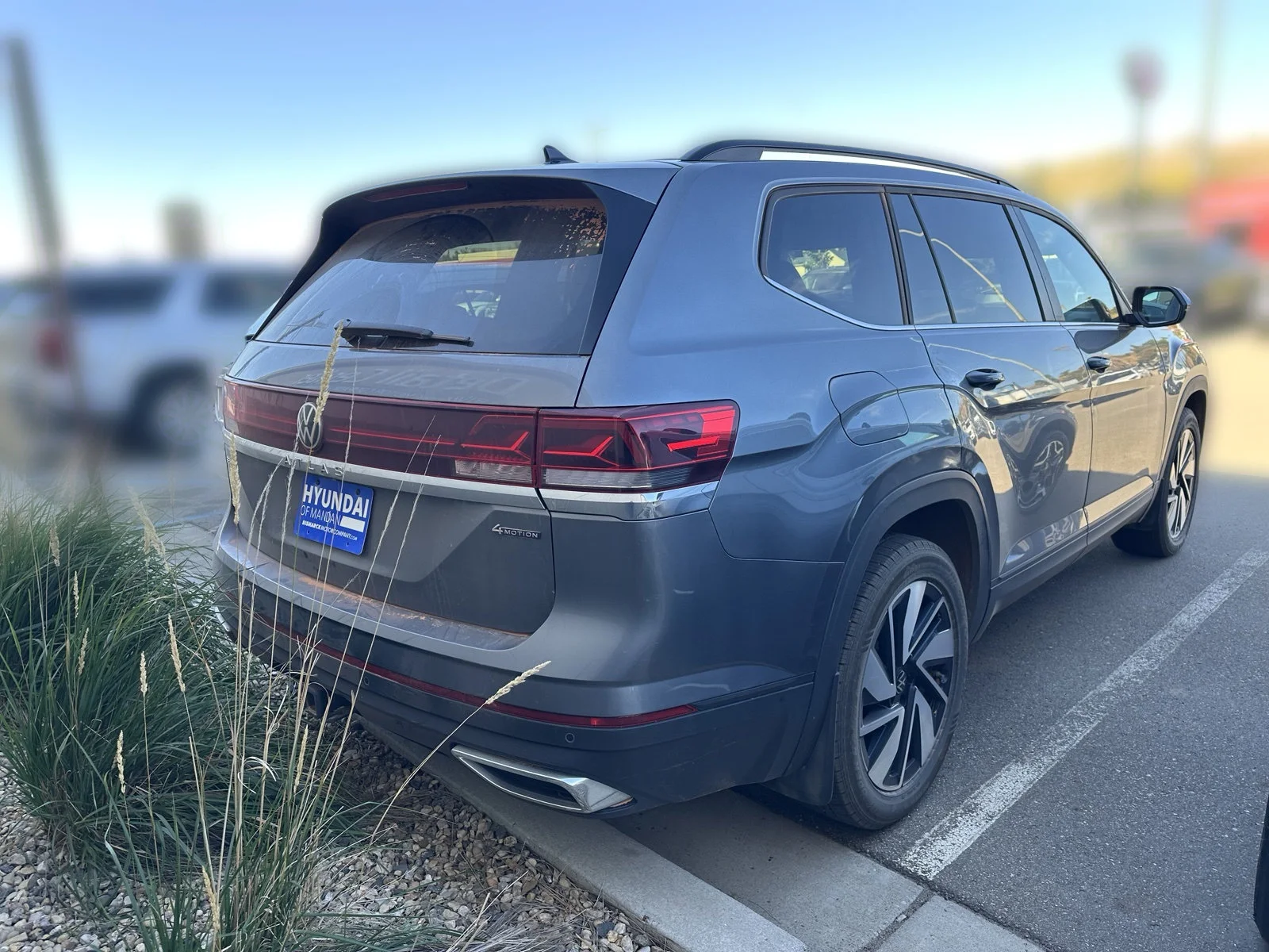 Used 2024 Gray Volkswagen 2.0T SE w/Technology image 3