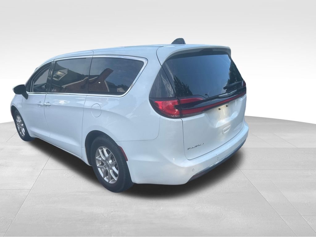Used 2023 White Chrysler Touring L image 16