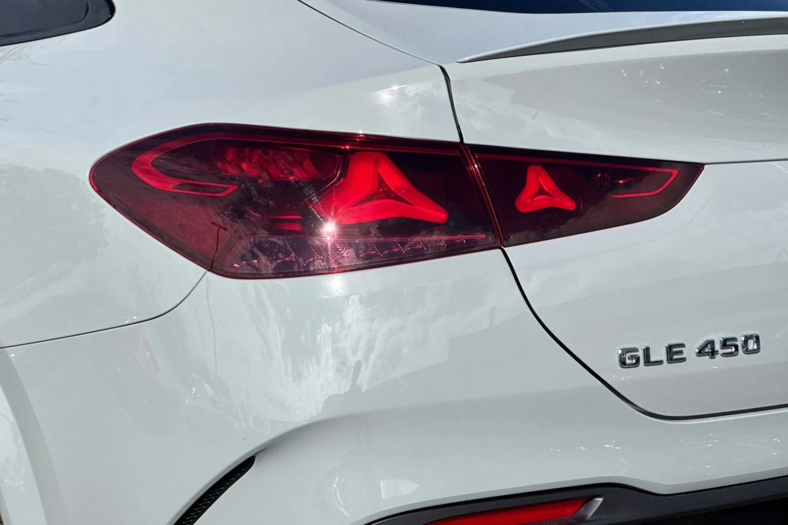New 2027 MANUFAKTUR Alpine Grey Mercedes-Benz GLE 450 Coupe image 23