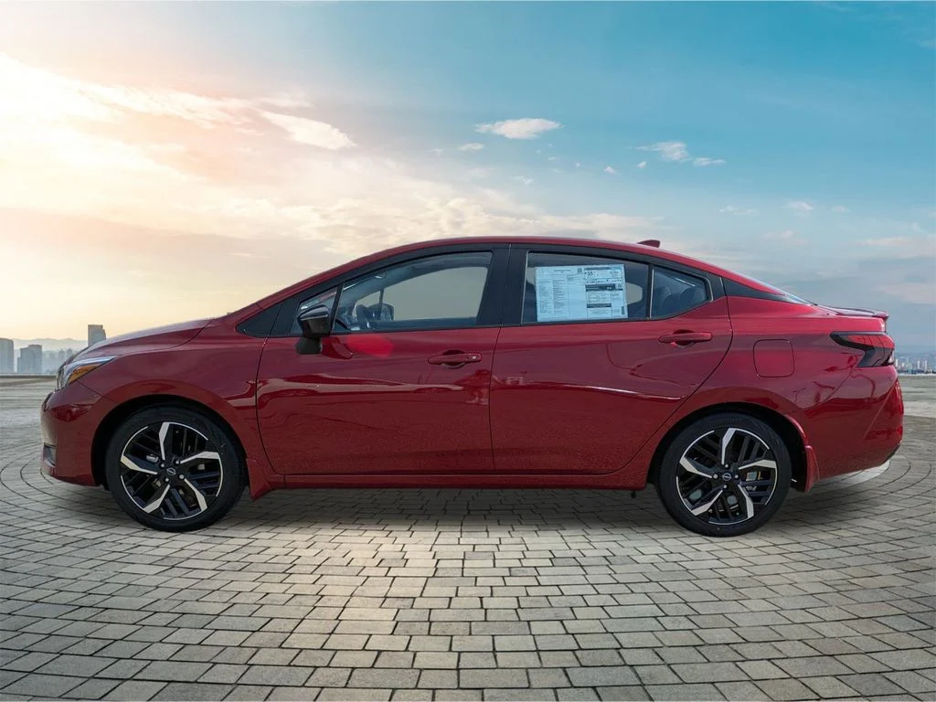 2025 Nissan Versa Sedan SR - Photo 7