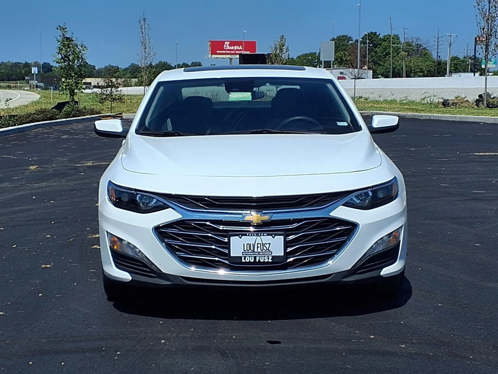 Used 2024 Summit White Chevrolet LT image 31