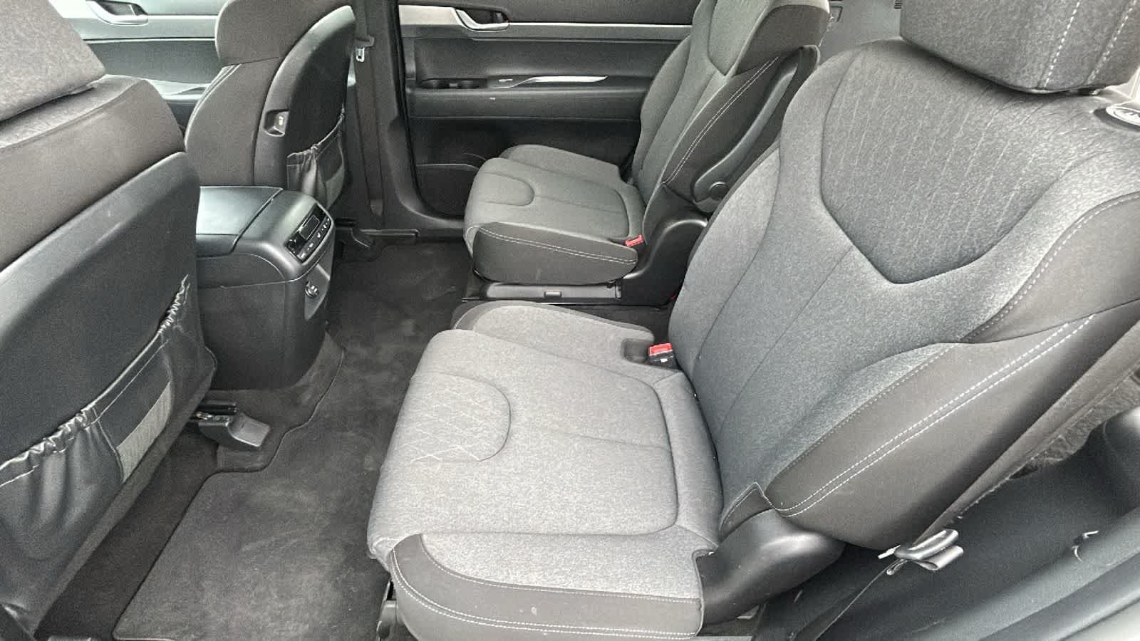 Used 2021 Hyper White Hyundai SEL image 24