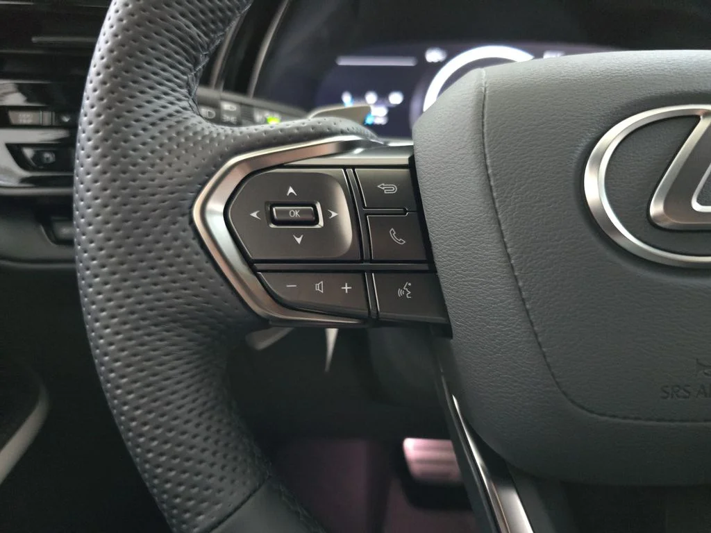 2026 Lexus TX 500h F-Sport Premium - Photo 17