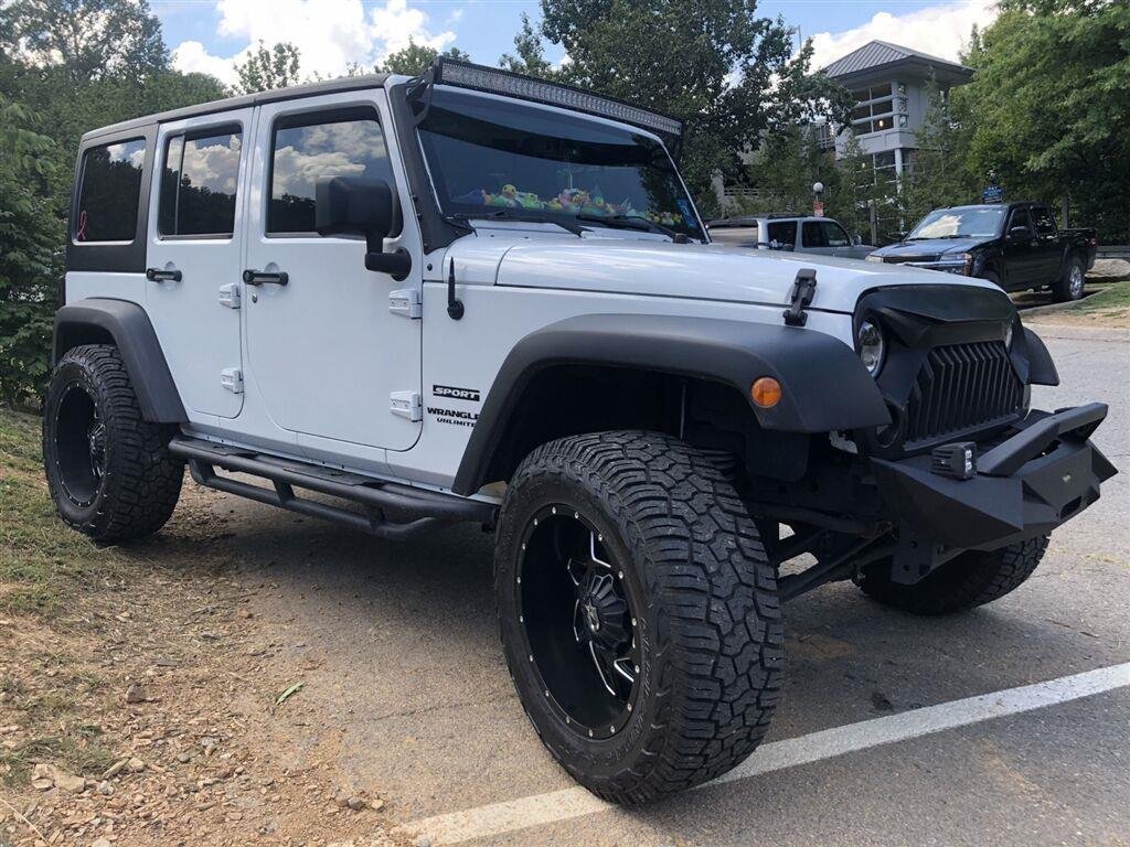 Used 2017 Bright White Clearcoat Jeep Sport image 1