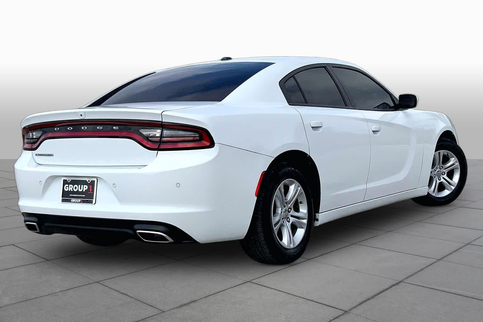 Used 2021 White Knuckle Clearcoat Dodge SXT image 13