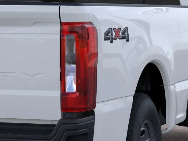 New 2026 Oxford White Ford XL image 43