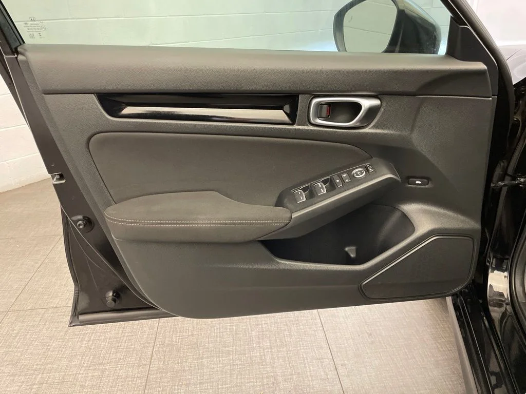 Used 2025 Black Honda Sport image 28
